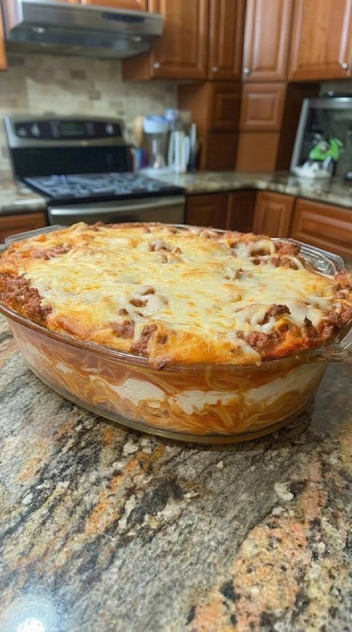Baked Layered Pasta with Creamy Beef Sauce